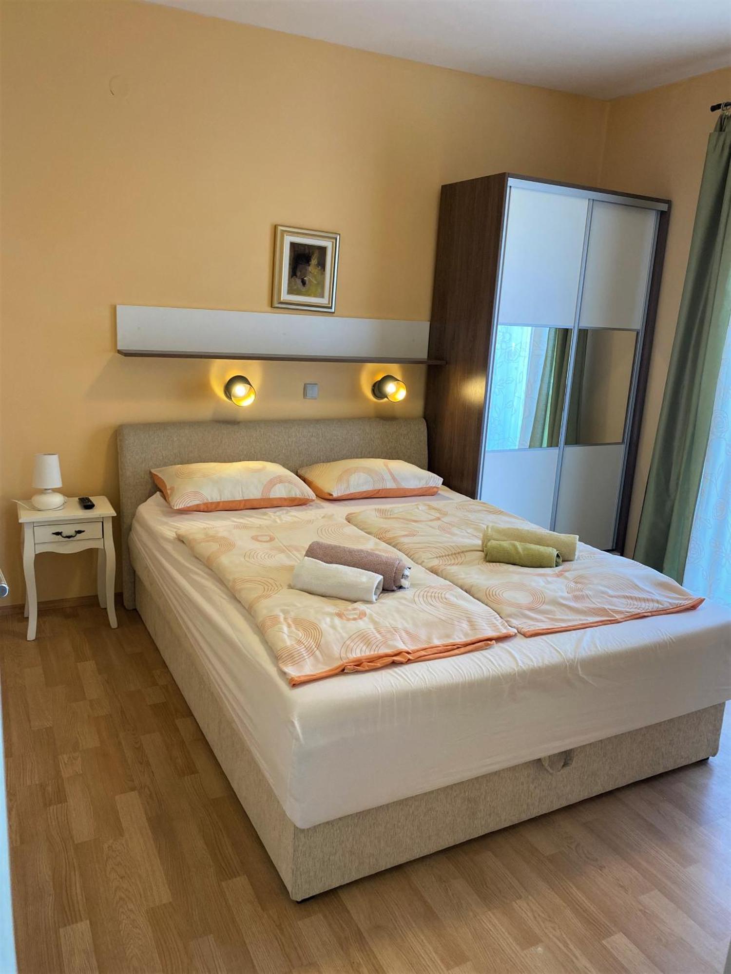 Guesthouse Mira Rab Town Phòng bức ảnh