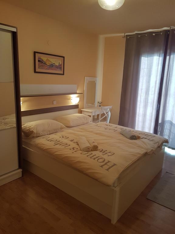 Guesthouse Mira Rab Town Ngoại thất bức ảnh
